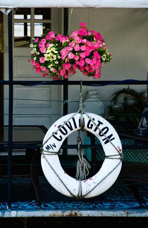 The Covington Houseboat Bed & Breakfast Saint Paul Exterior photo