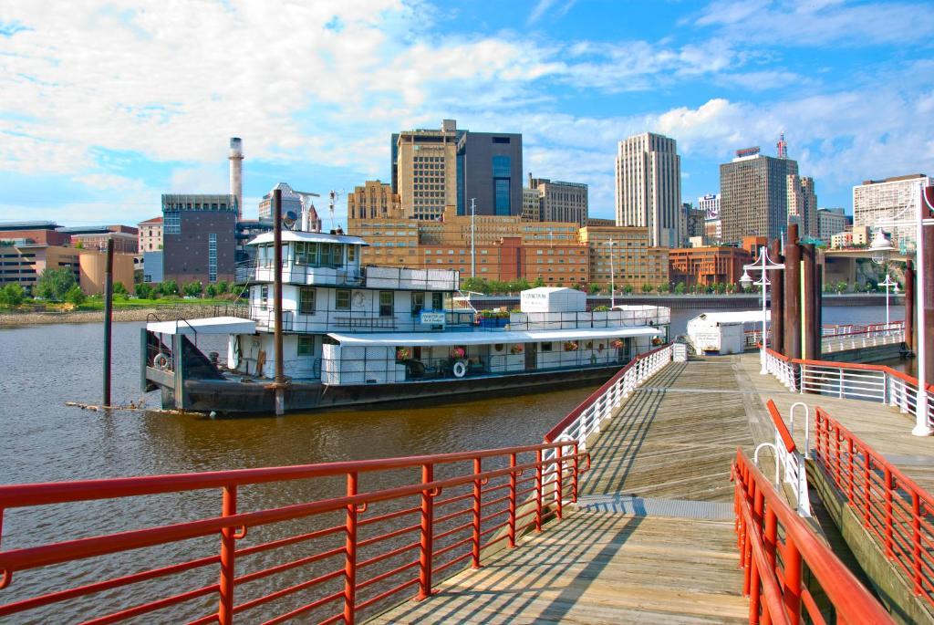 The Covington Houseboat Bed & Breakfast Saint Paul Exterior photo