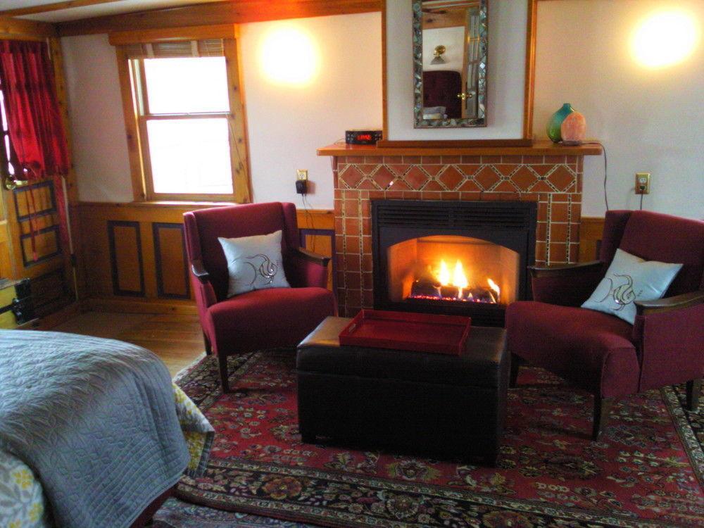 The Covington Houseboat Bed & Breakfast Saint Paul Exterior photo