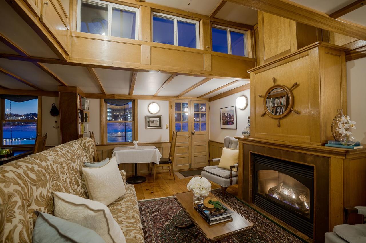 The Covington Houseboat Bed & Breakfast Saint Paul Exterior photo