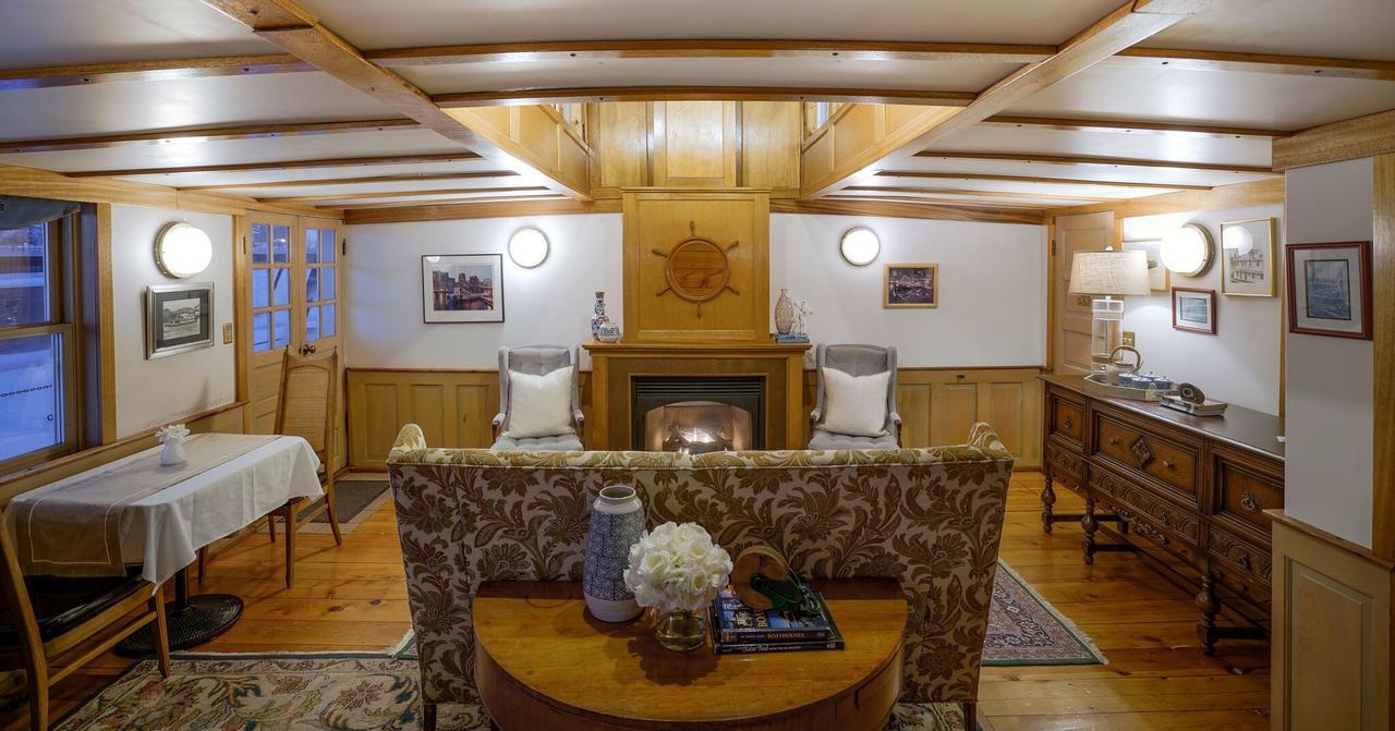 The Covington Houseboat Bed & Breakfast Saint Paul Exterior photo